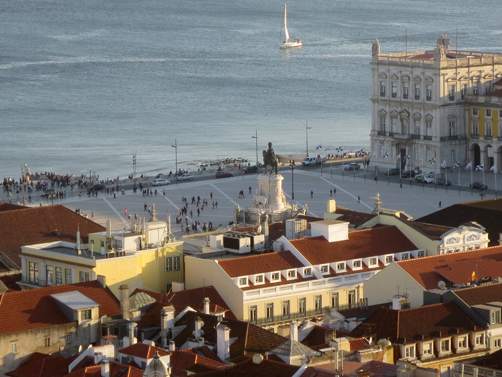 Praça do Comércio from the Castelo