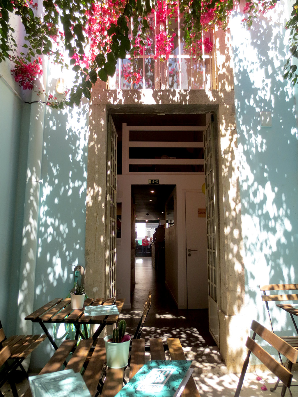 Amazing Store Courtyard