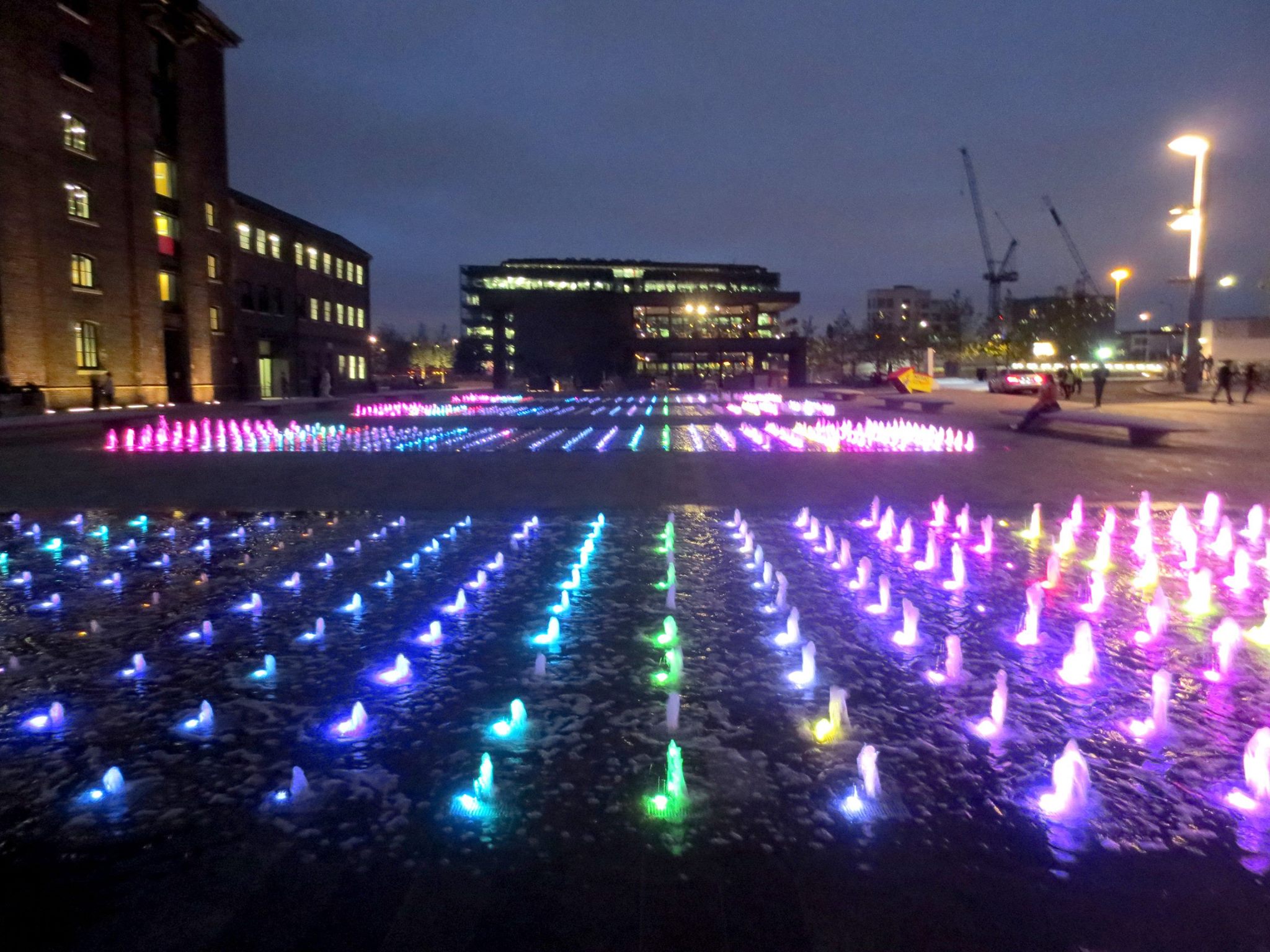 Regent's Canal Fountains