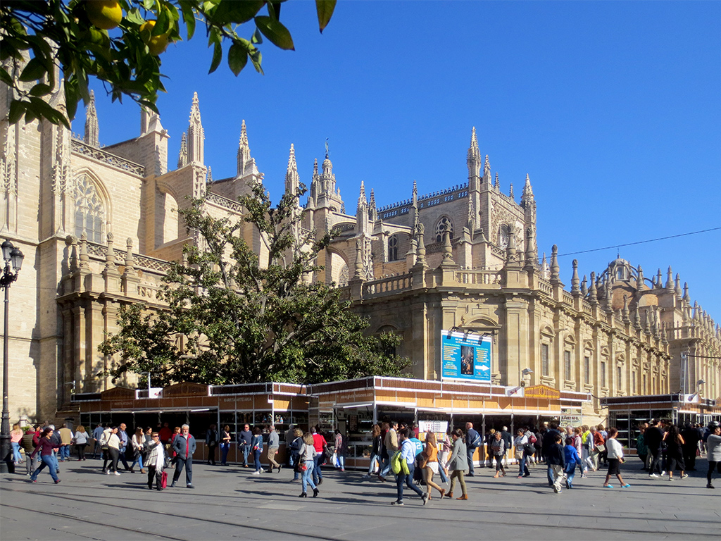 Market Outside the Cathedral