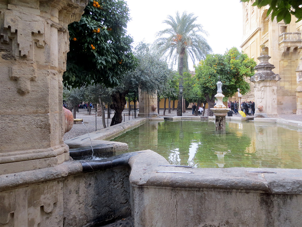 Patio de los Naranjos Fountain