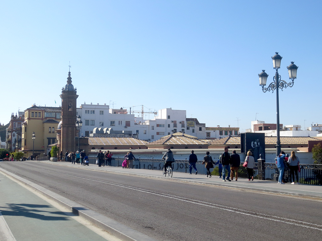 Market from the Triana Bridge