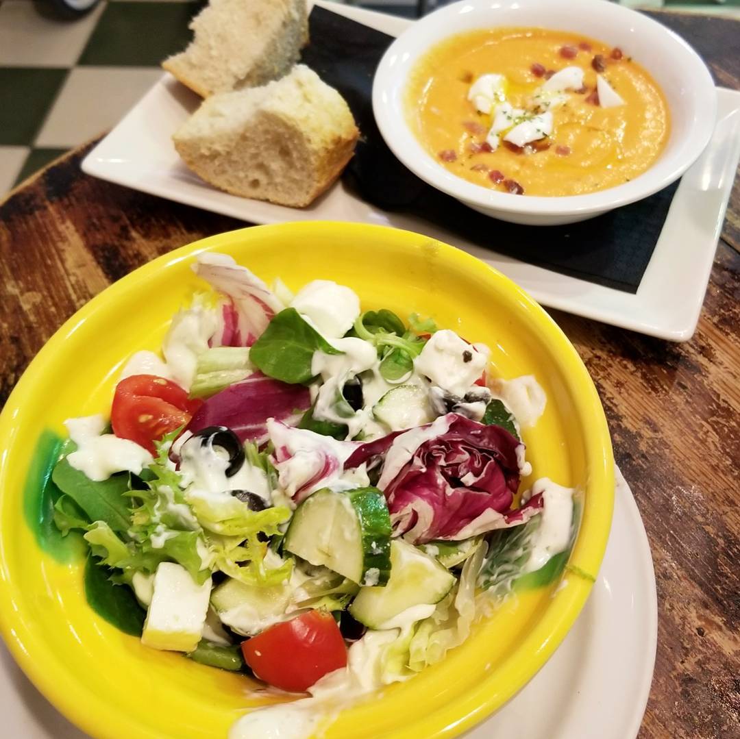 Salad and Salmorejo